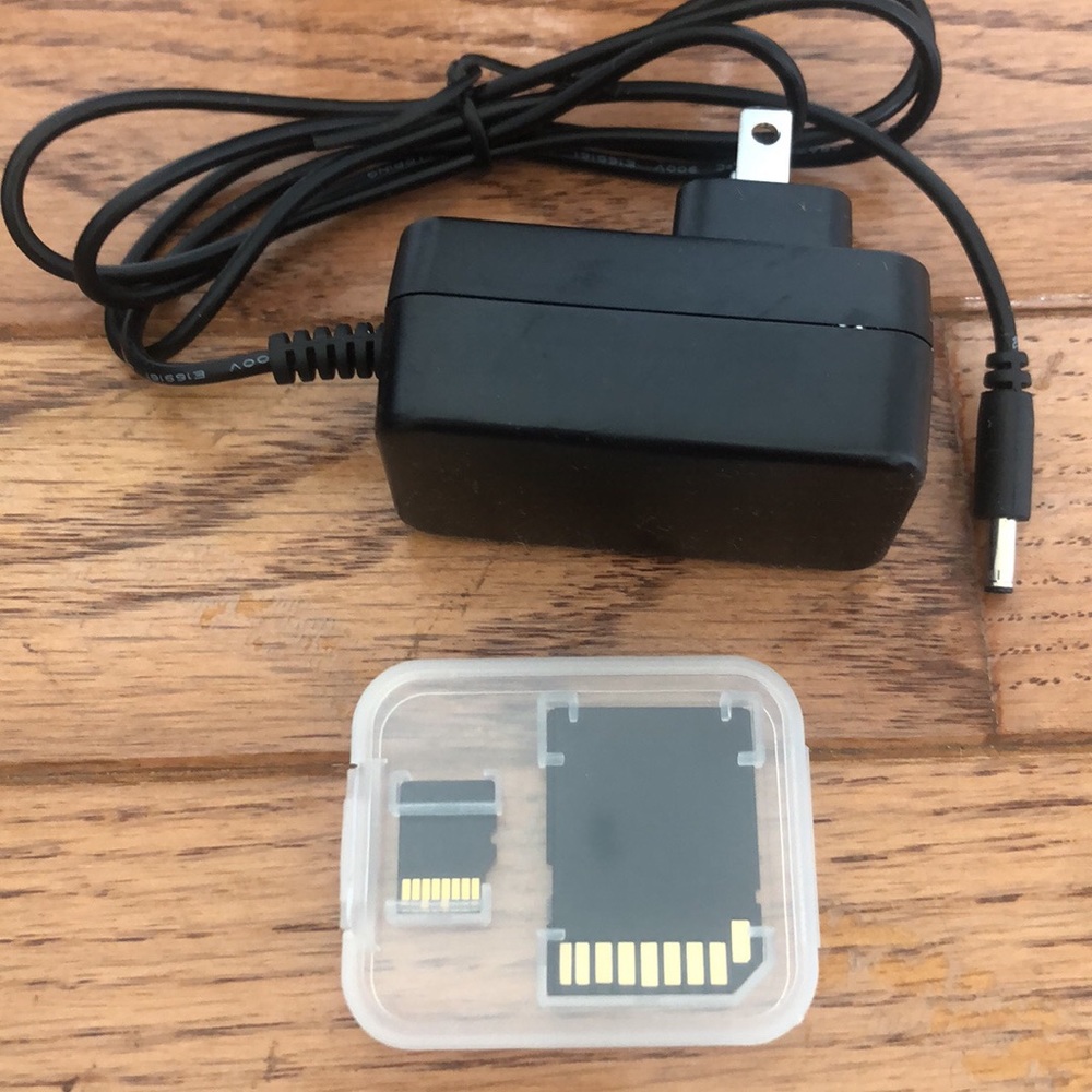 New Digital Photo Frame/Clock/Calendar - Picture 7 of 8